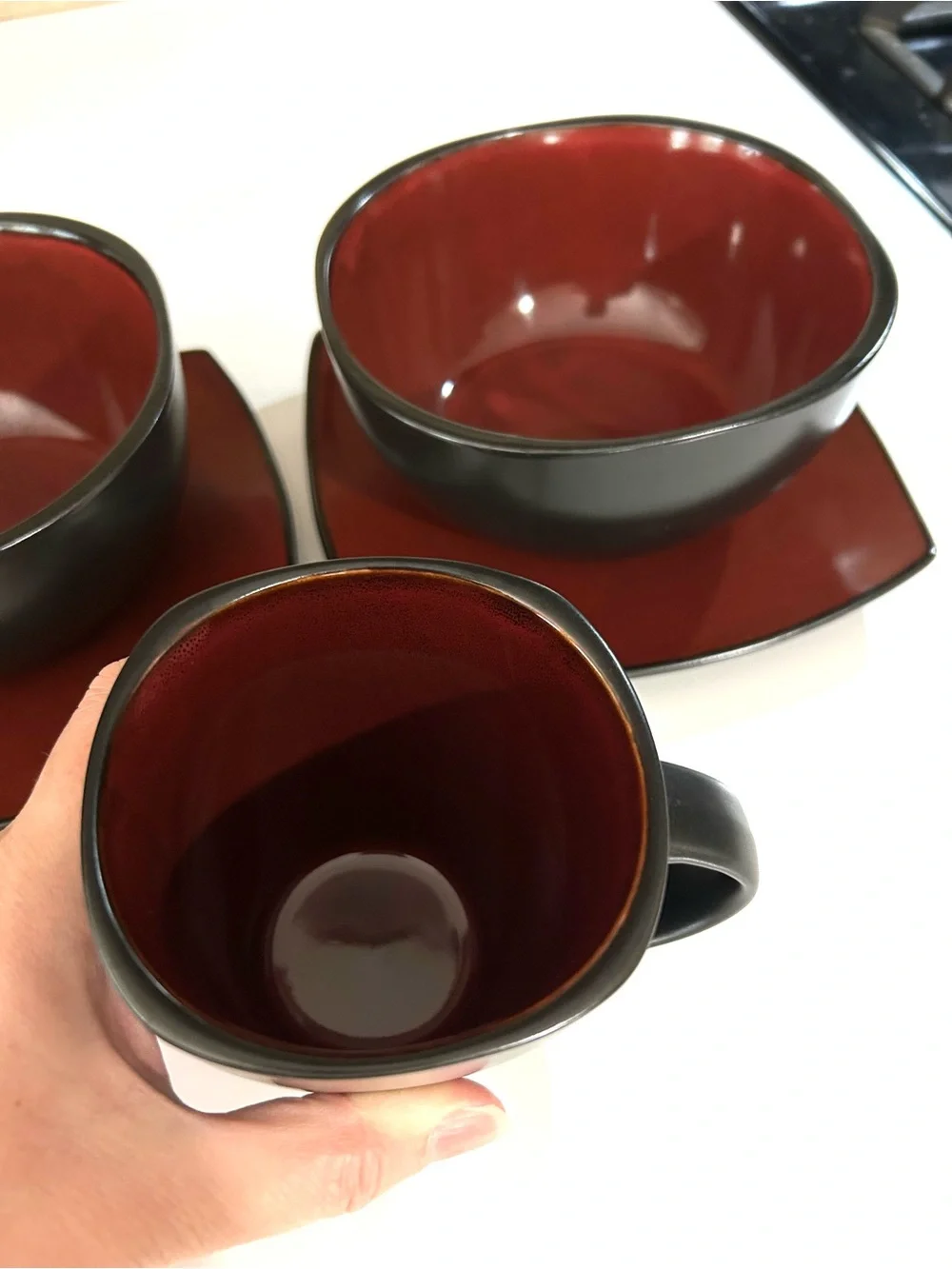 Gibson 5-piece Ceramic Dinnerware Set in Deep Red and Black